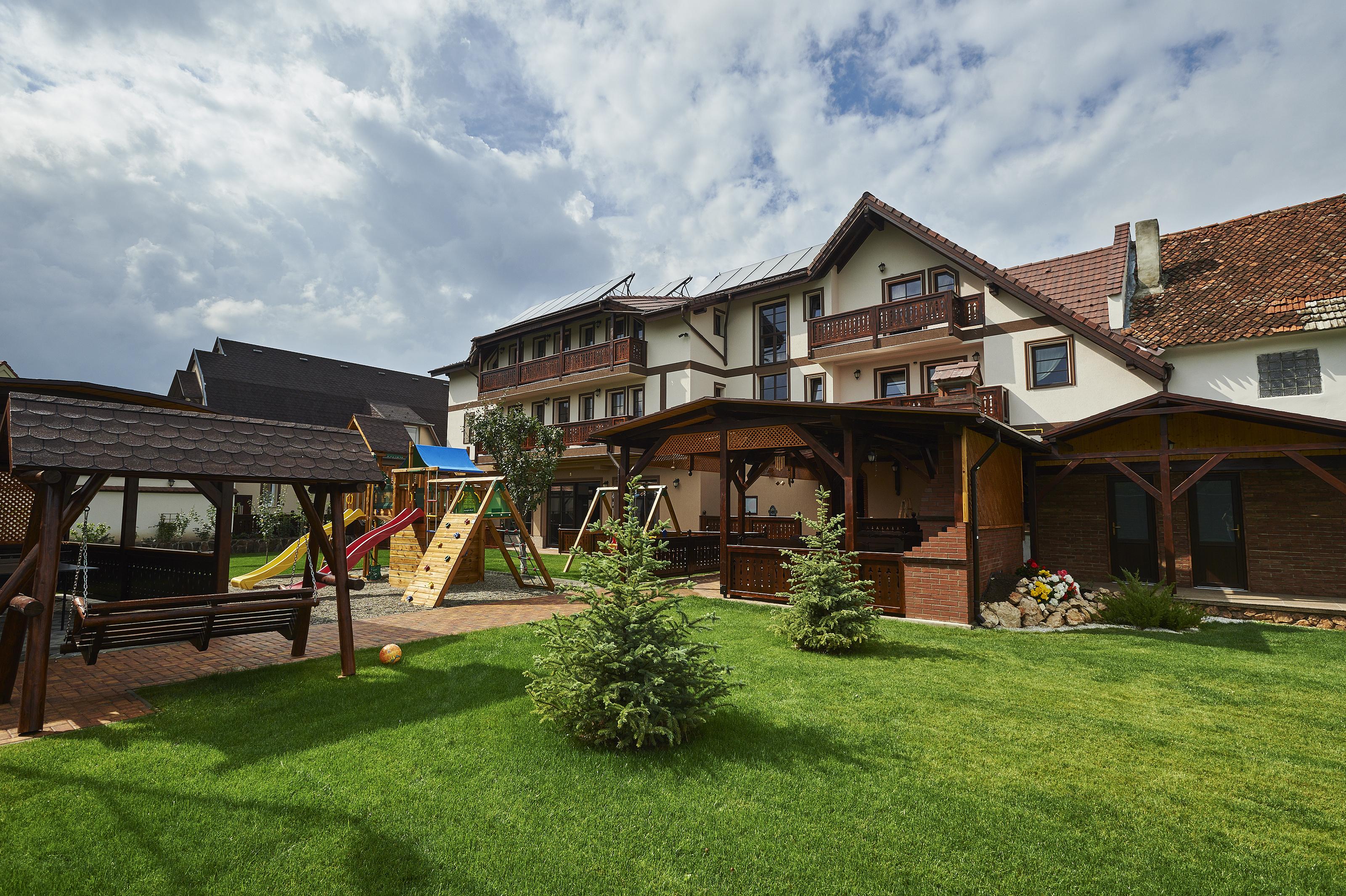 Conacul Ambient Cristian (Brasov) Exterior foto